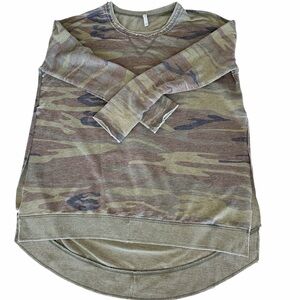 Z Supply Oversized Comfy Camo Sweatshirt XS